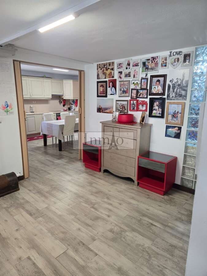 4 bedroom Apartment for sale in Los Cristianos with pool garage - € 365,000 (Ref: 9485054)