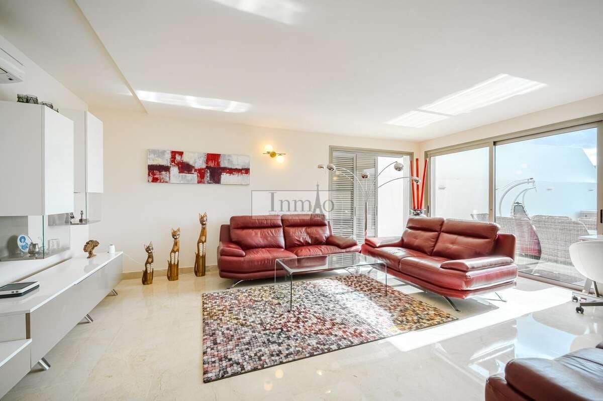 2 soveværelse Lejlighed til salg i La Caleta med swimmingpool garage - € 995.000 (Ref: 9508104)