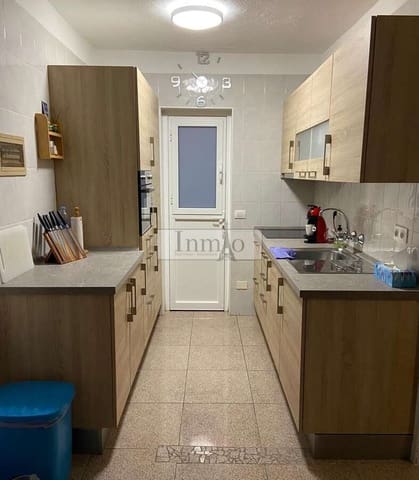 2 slaapkamer Appartement te koop in Playa de las Americas, Arona met zwembad - € 319.000 (Ref: 9508105)