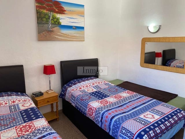 2 slaapkamer Appartement te koop in Playa de las Americas, Arona met zwembad - € 319.000 (Ref: 9508105)