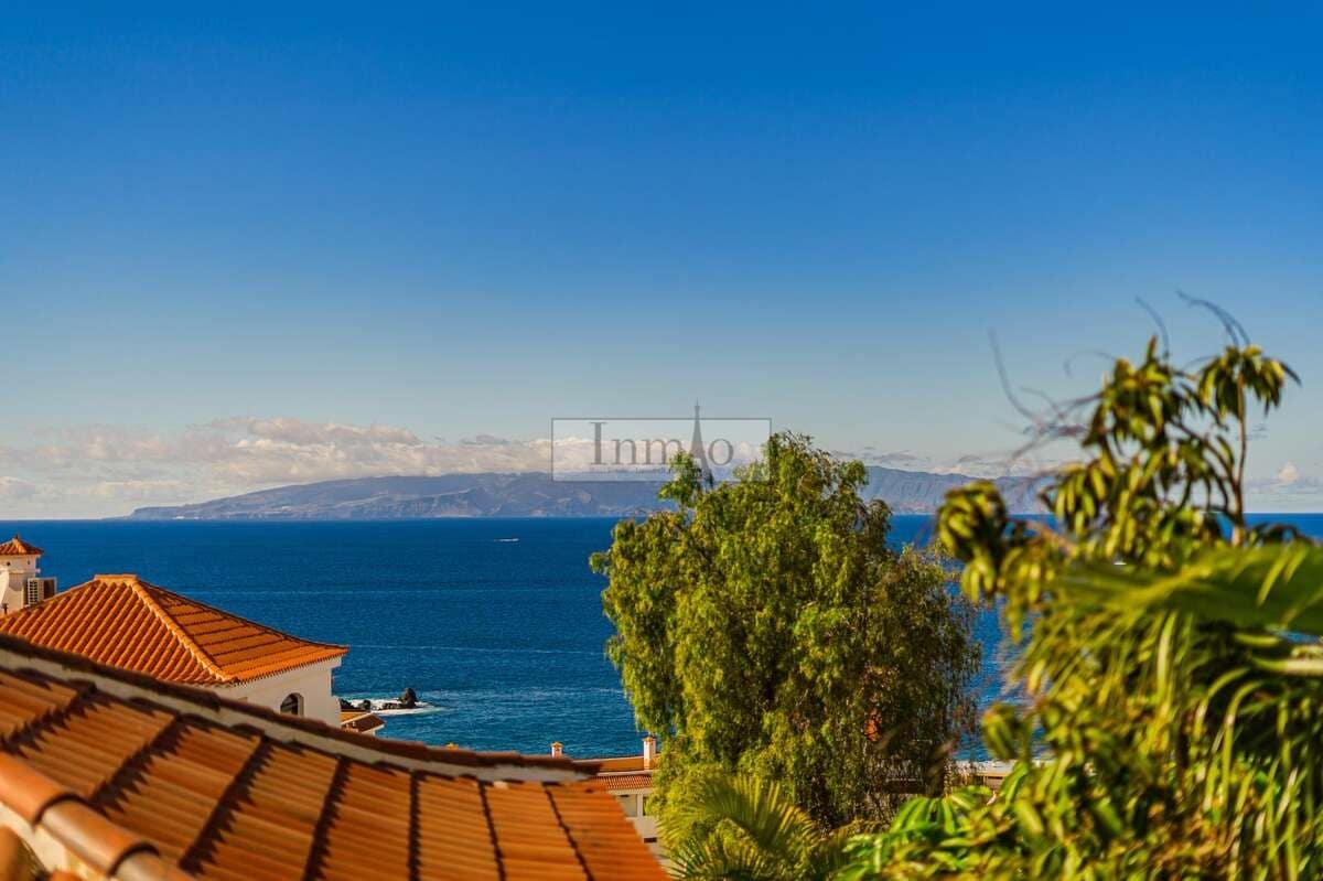 6 makuuhuone Huvila myytävänä paikassa Playa de la Arena mukana uima-altaan 
autotalli - 1 195 000 € (Ref: 9511981)