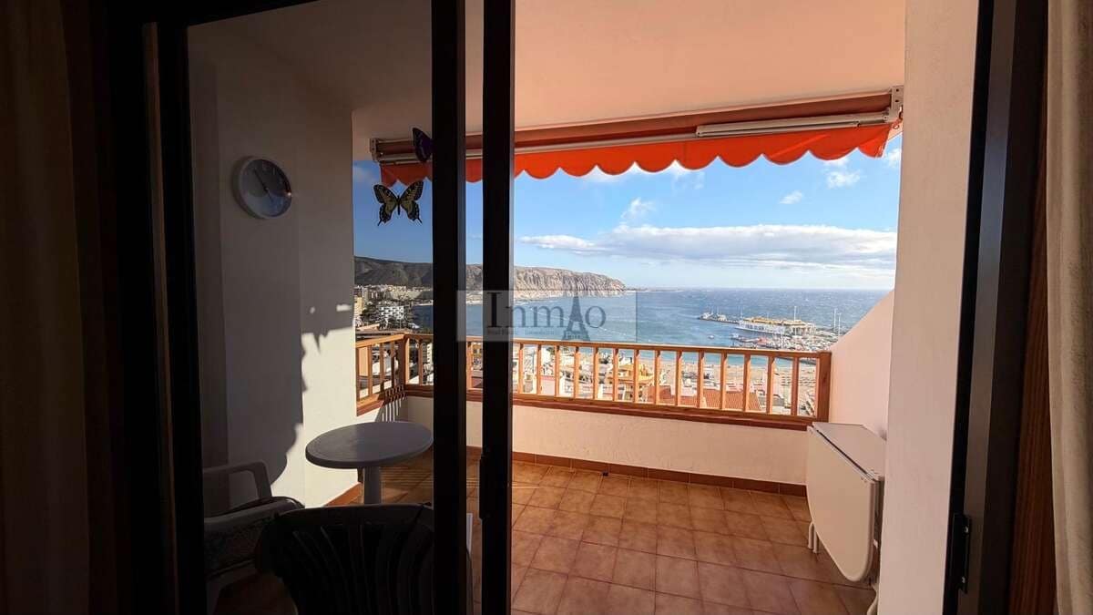 1 bedroom Apartment for sale in Los Cristianos with pool - € 315,000 (Ref: 9540579)
