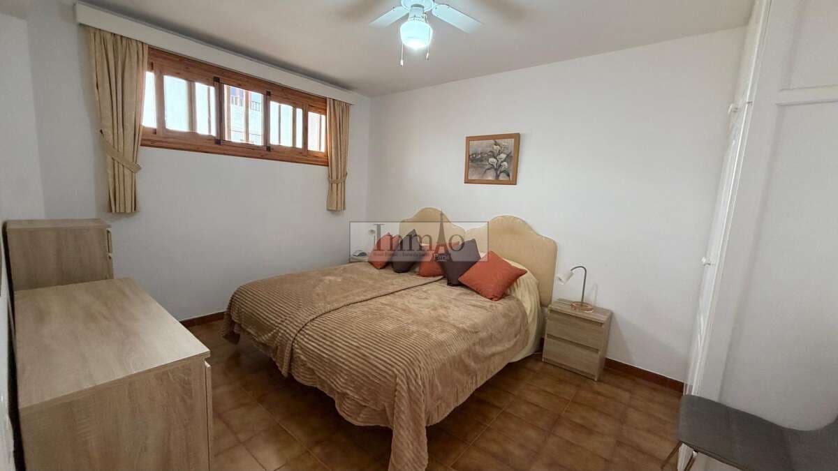 1 bedroom Apartment for sale in Los Cristianos with pool - € 315,000 (Ref: 9540579)