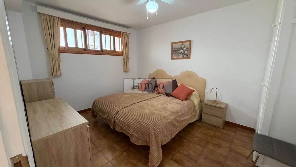 1 bedroom Apartment for sale in Los Cristianos with pool - € 315,000 (Ref: 9540579)