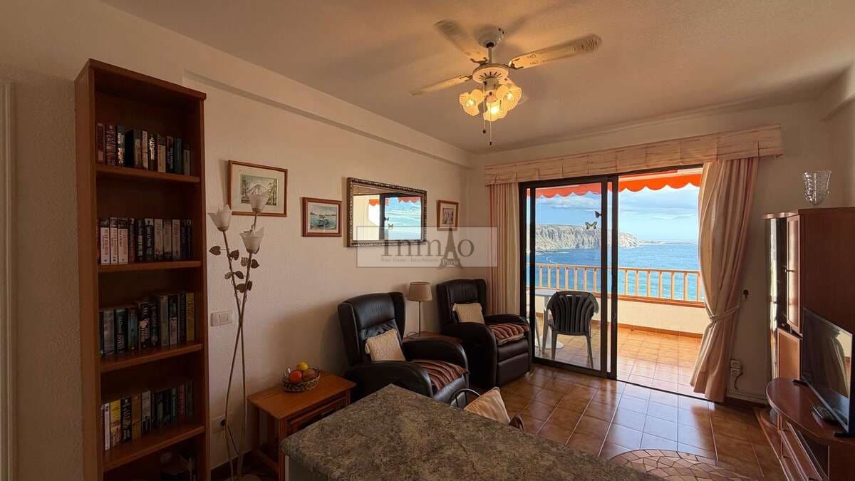 1 bedroom Apartment for sale in Los Cristianos with pool - € 315,000 (Ref: 9540579)