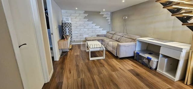 1 slaapkamer Halfvrijstaande villa te koop in Buzanada, Arona - € 149.000 (Ref: 9564172)