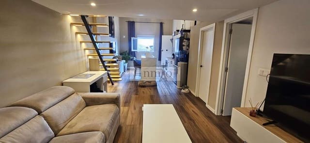 1 slaapkamer Halfvrijstaande villa te koop in Buzanada, Arona - € 149.000 (Ref: 9564172)