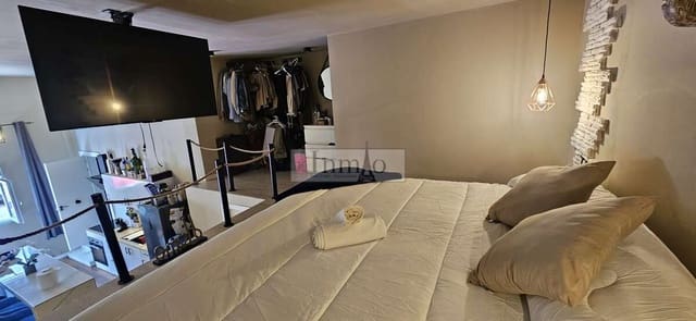 1 slaapkamer Halfvrijstaande villa te koop in Buzanada, Arona - € 149.000 (Ref: 9564172)