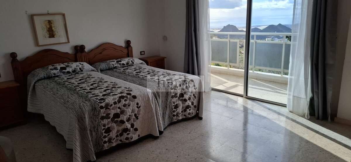 5 slaapkamer Finca/Landhuis te koop in La Camella met garage - € 699.000 (Ref: 9570392)