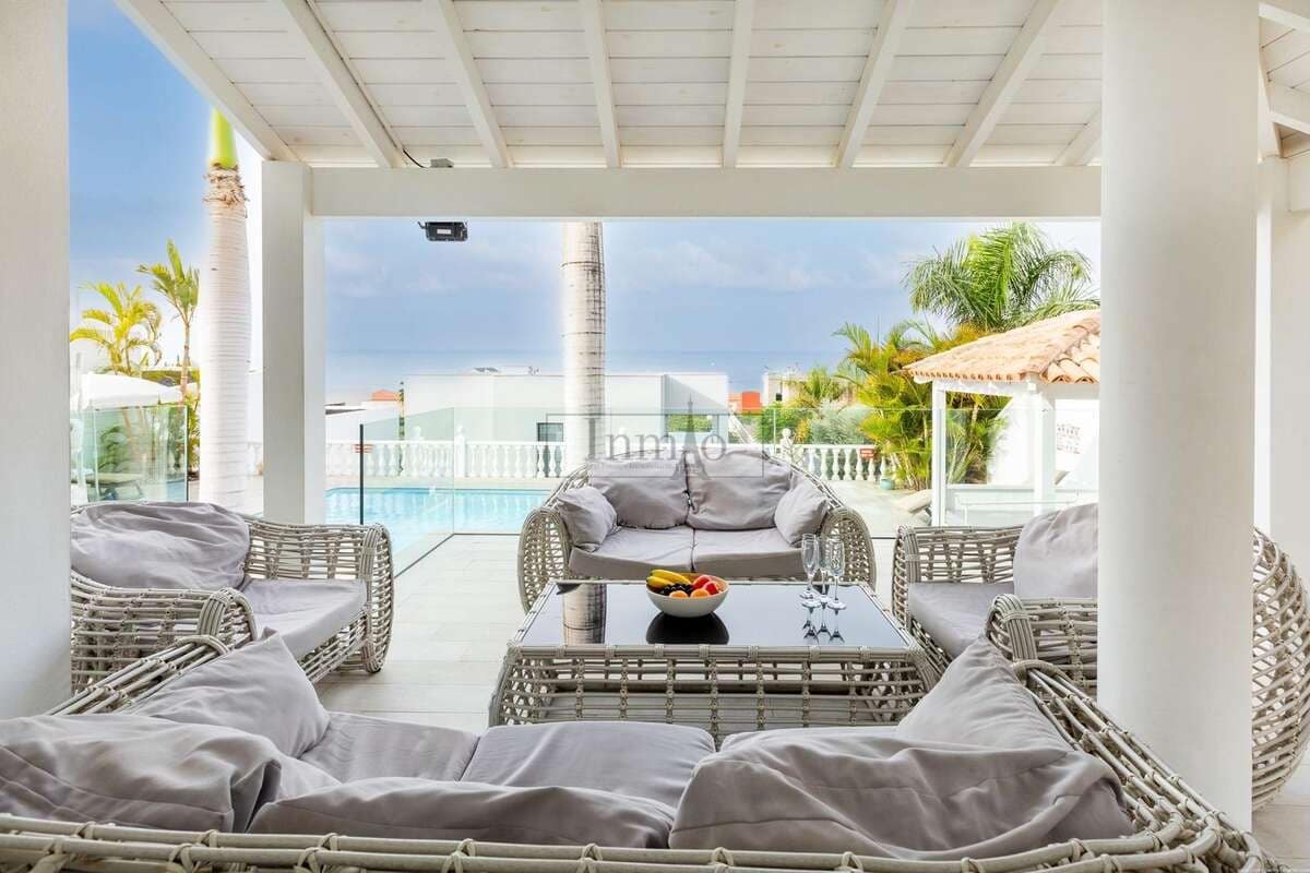 4 soveværelse Villa til salg i El Madronal med swimmingpool - € 2.130.000 (Ref: 9625144)