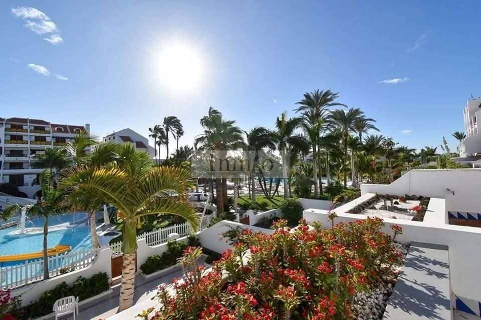Studio til salg i Playa de las Americas med swimmingpool - € 359.500 (Ref: 9685902)