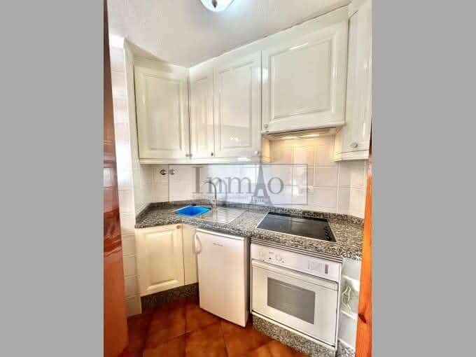 1 bedroom Apartment for sale in Playa de las Americas with pool - € 360,000 (Ref: 9697947)