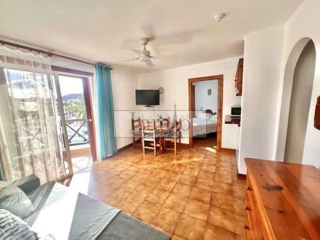 1 sypialnia Apartament na sprzedaż w Playa de las Americas, Arona z basenem - 360 000 € (Ref: 9697947)