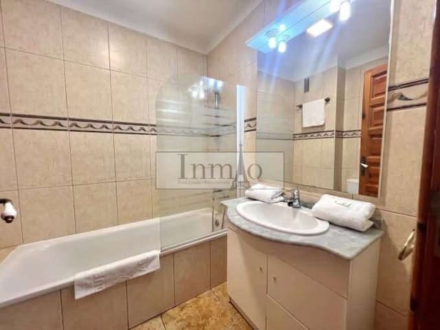 1 sypialnia Apartament na sprzedaż w Playa de las Americas, Arona z basenem - 360 000 € (Ref: 9697947)