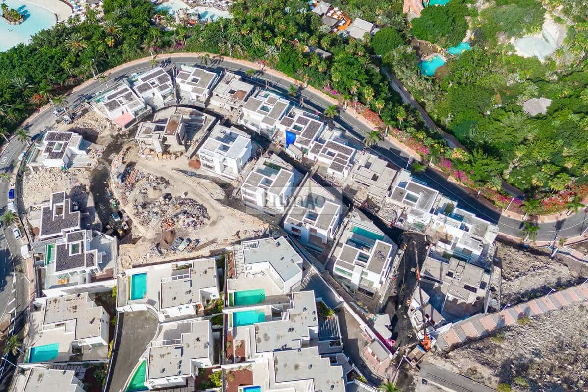 3 soverom Villa til salgs i San Eugenio med svømmebasseng garasje - € 2 300 000 (Ref: 9747508)