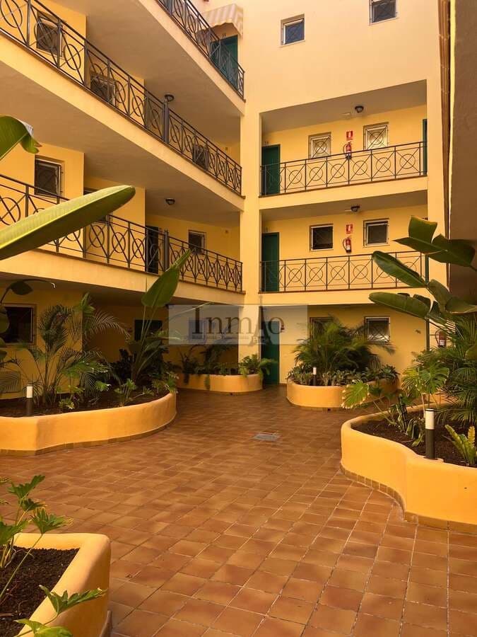 Apartamento de 1 habitación en Los Cristianos en venta con piscina - 320.000 € (Ref: 9755135)