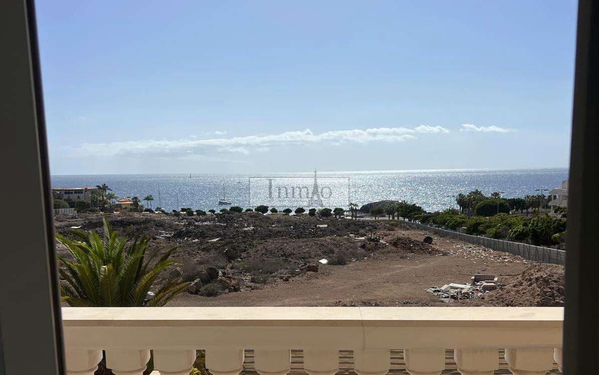 Apartamento de 1 habitación en Los Cristianos en venta con piscina - 320.000 € (Ref: 9755135)