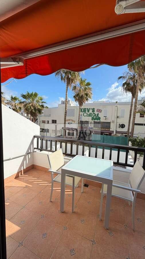 2 soveværelse Semi-Rækkehus til leje i Playa de las Americas med swimmingpool - € 1.800 (Ref: 9770194)