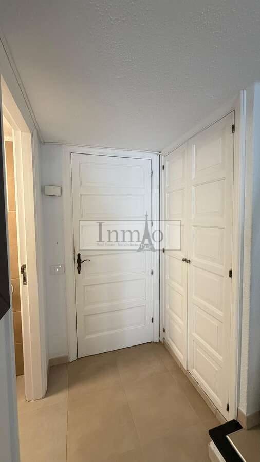 2 bedroom Semi-detached Villa for rent in Playa de las Americas with pool - € 1,600 (Ref: 9770194)