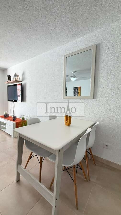 2 bedroom Semi-detached Villa for rent in Playa de las Americas with pool - € 1,600 (Ref: 9770194)