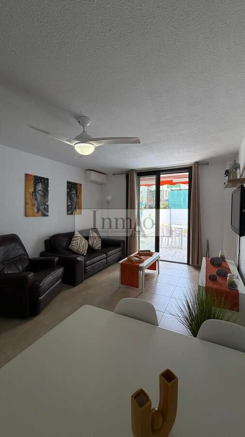 2 bedroom Semi-detached Villa for rent in Playa de las Americas with pool - € 1,600 (Ref: 9770194)