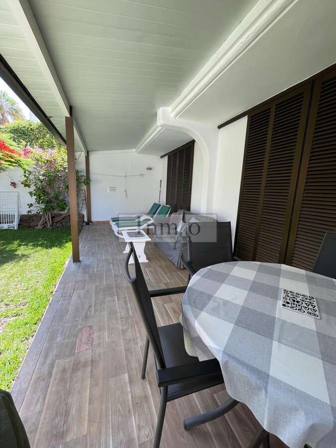 Apartamento de 2 habitaciones en Playa de las Americas en venta - 730.000 € (Ref: 9807633)