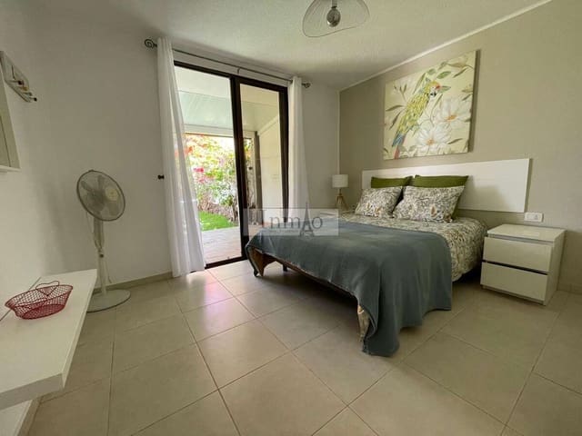 Apartamento de 2 habitaciones en Playa de las Americas, Arona en venta - 730.000 € (Ref: 9807633)