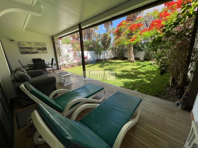 Apartamento de 2 habitaciones en Playa de las Americas, Arona en venta - 730.000 € (Ref: 9807633)