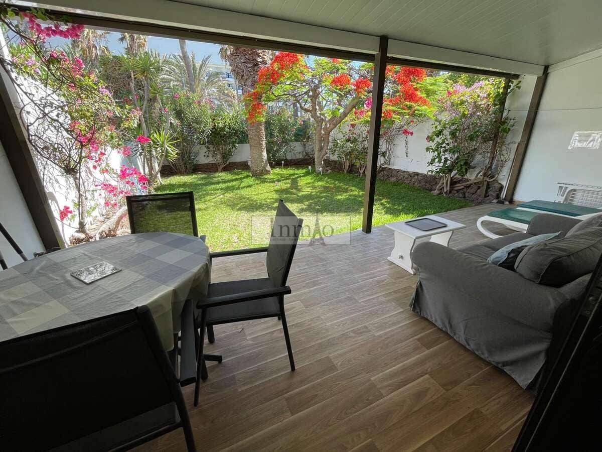 Apartamento de 2 habitaciones en Playa de las Americas en venta - 730.000 € (Ref: 9807633)