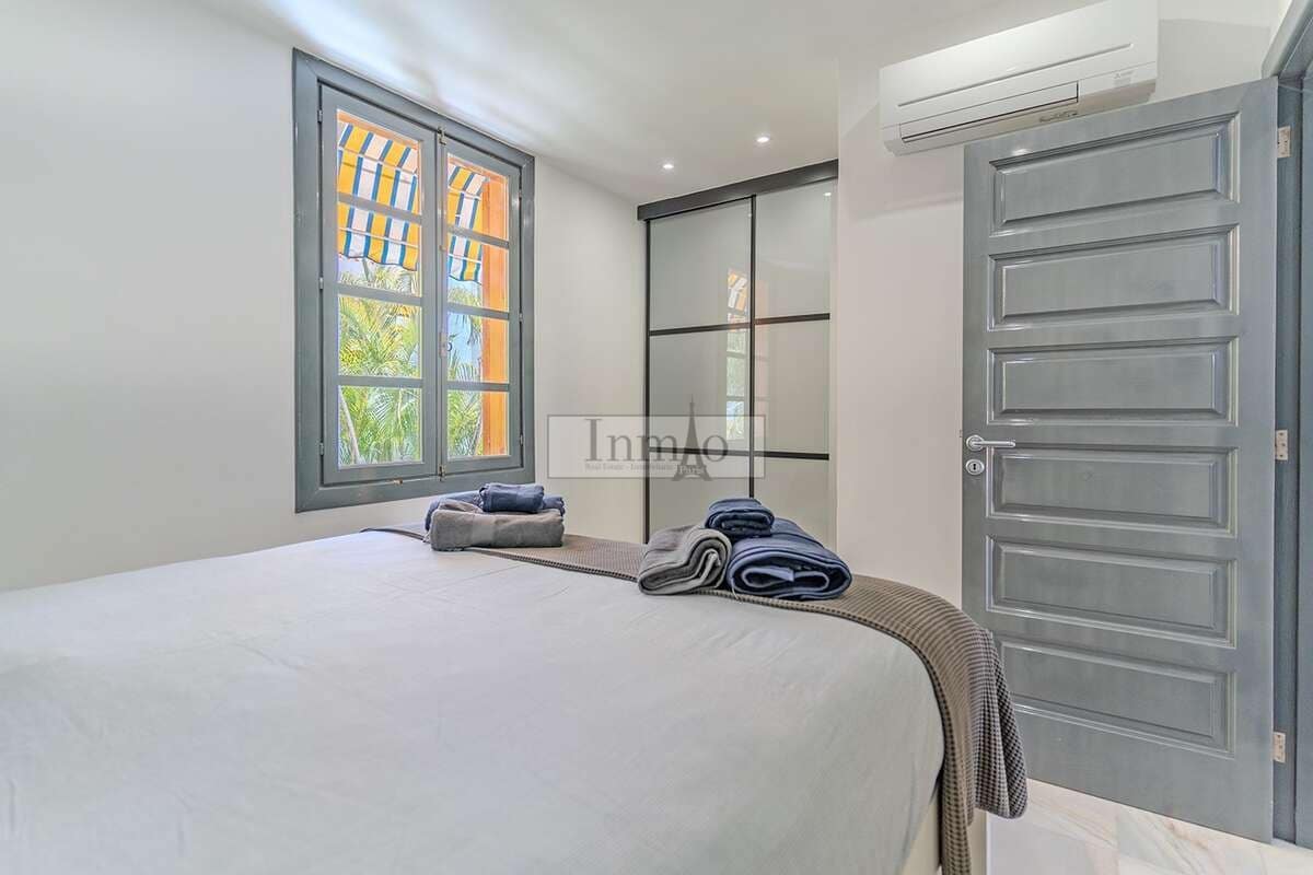 3 sypialnia Finka/Dom wiejski na sprzedaż w Playa de las Americas z basenem - 1 590 000 € (Ref: 9807635)