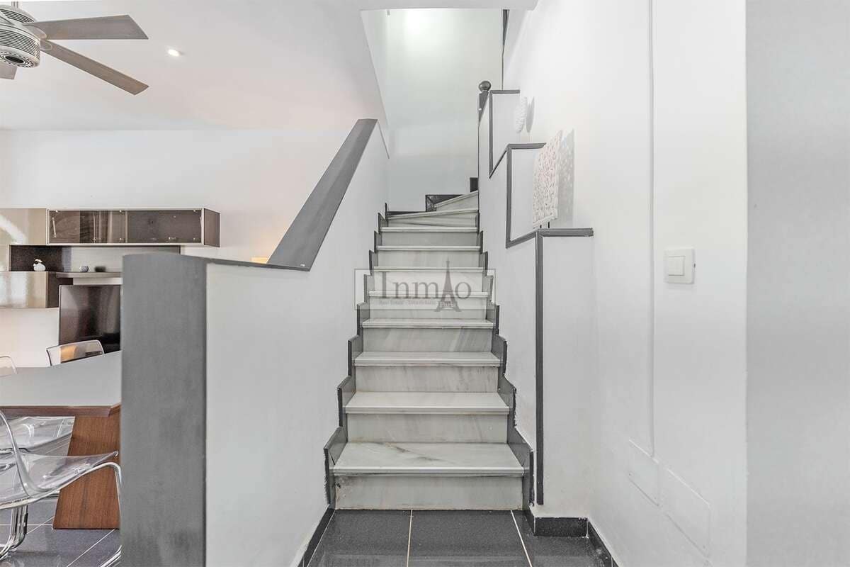 3 sypialnia Finka/Dom wiejski na sprzedaż w Playa de las Americas z basenem - 1 590 000 € (Ref: 9807635)