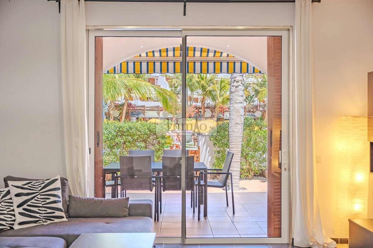 3 sypialnia Finka/Dom wiejski na sprzedaż w Playa de las Americas z basenem - 1 590 000 € (Ref: 9807635)