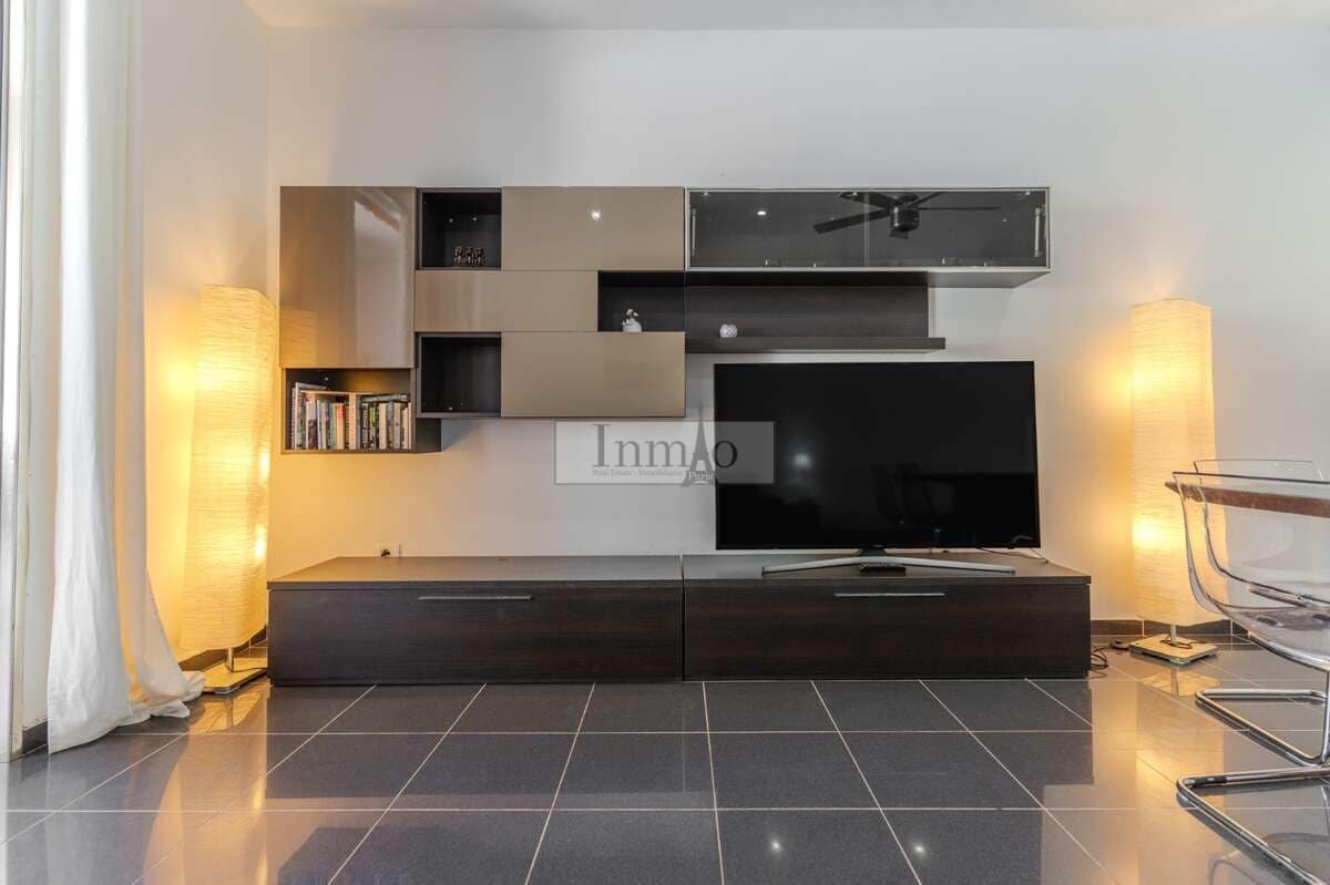 3 sypialnia Finka/Dom wiejski na sprzedaż w Playa de las Americas z basenem - 1 590 000 € (Ref: 9807635)