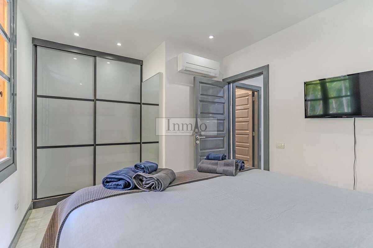 3 sypialnia Finka/Dom wiejski na sprzedaż w Playa de las Americas z basenem - 1 590 000 € (Ref: 9807635)