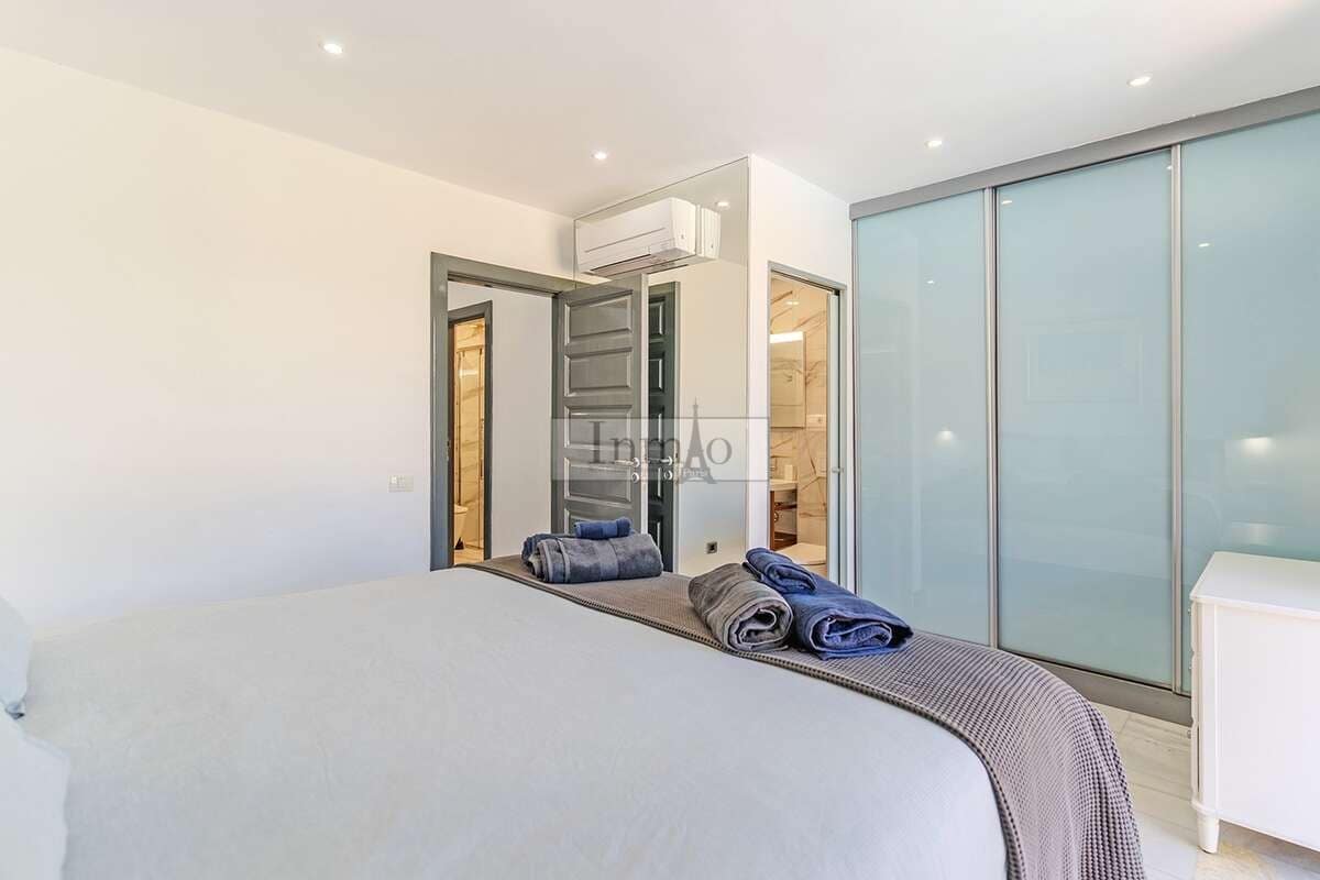 3 sypialnia Finka/Dom wiejski na sprzedaż w Playa de las Americas z basenem - 1 590 000 € (Ref: 9807635)