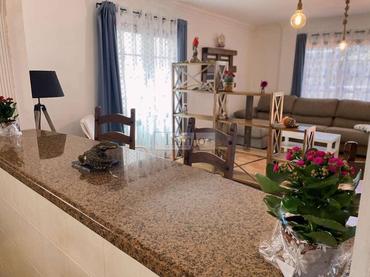 3 bedroom Semi-detached Villa for sale in El Sauzal with garage - € 590,000 (Ref: 9811016)