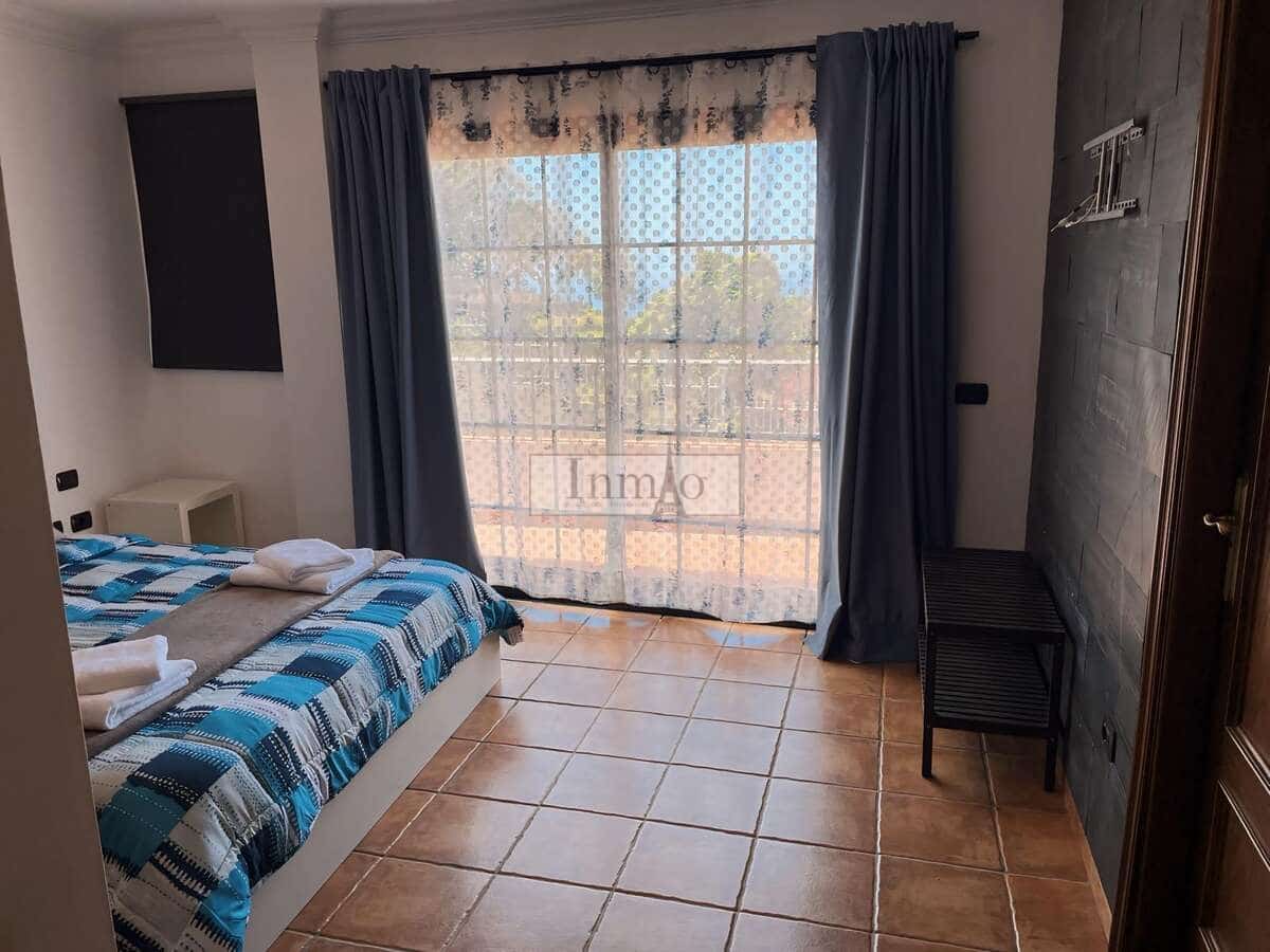 3 bedroom Semi-detached Villa for sale in El Sauzal with garage - € 590,000 (Ref: 9811016)