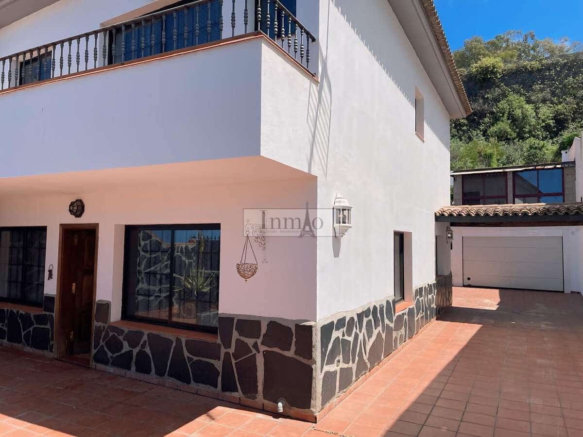 3 bedroom Semi-detached Villa for sale in El Sauzal with garage - € 590,000 (Ref: 9811016)