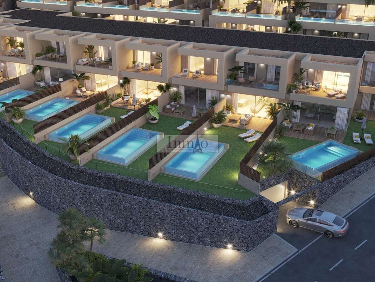 3 bedroom Penthouse for sale in Callao Salvaje with garage - € 1,450,000 (Ref: 9835057)