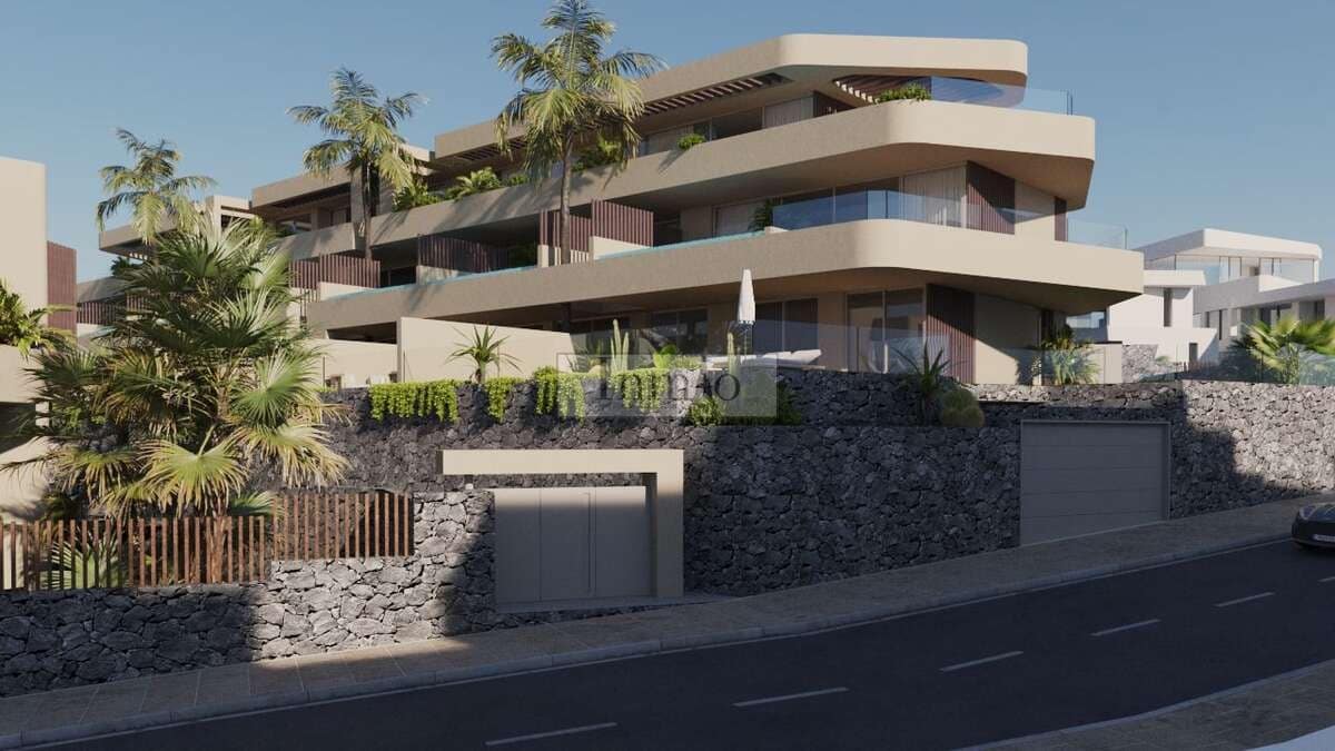 3 bedroom Penthouse for sale in Callao Salvaje with garage - € 1,450,000 (Ref: 9835057)