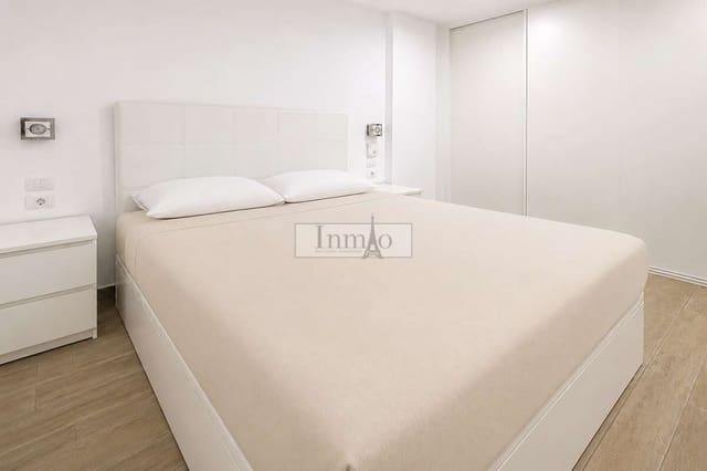 2 soverom Leilighet til salgs i Los Cristianos, Arona med svømmebasseng - € 385 000 (Ref: 9880479)