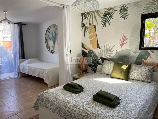 2 soverom Leilighet til salgs i Playa de las Americas, Arona med svømmebasseng - € 579 000 (Ref: 9978094)