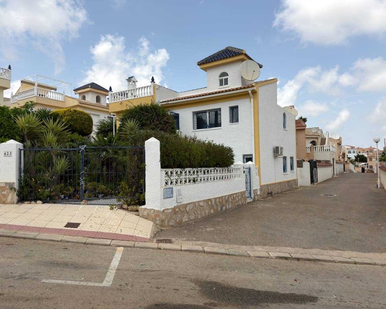 3 sypialnia Willa na sprzedaż w Ciudad Quesada z basenem - 285 000 € (Ref: 10006794)