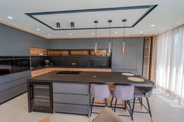 5 bedroom Villa for sale in Ciudad Quesada, Rojales with pool garage - € 2,650,000 (Ref: 10014122)