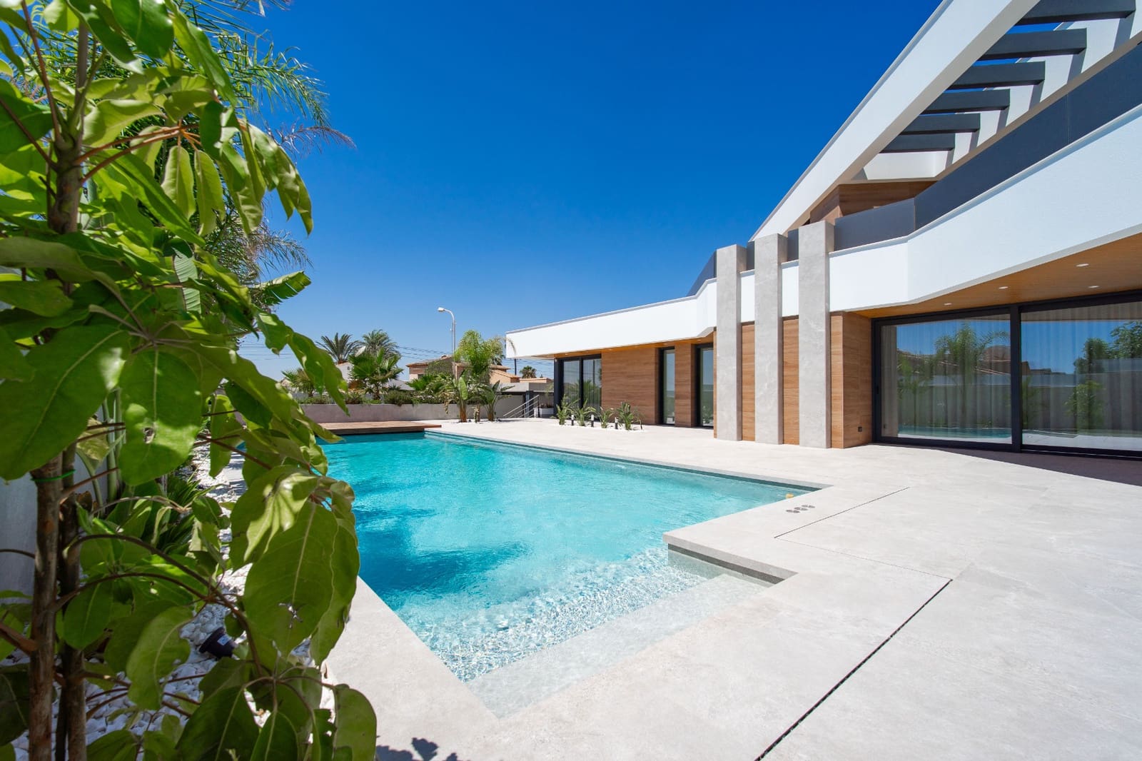 5 bedroom Villa for sale in Ciudad Quesada with pool garage - € 2,650,000 (Ref: 10014122)