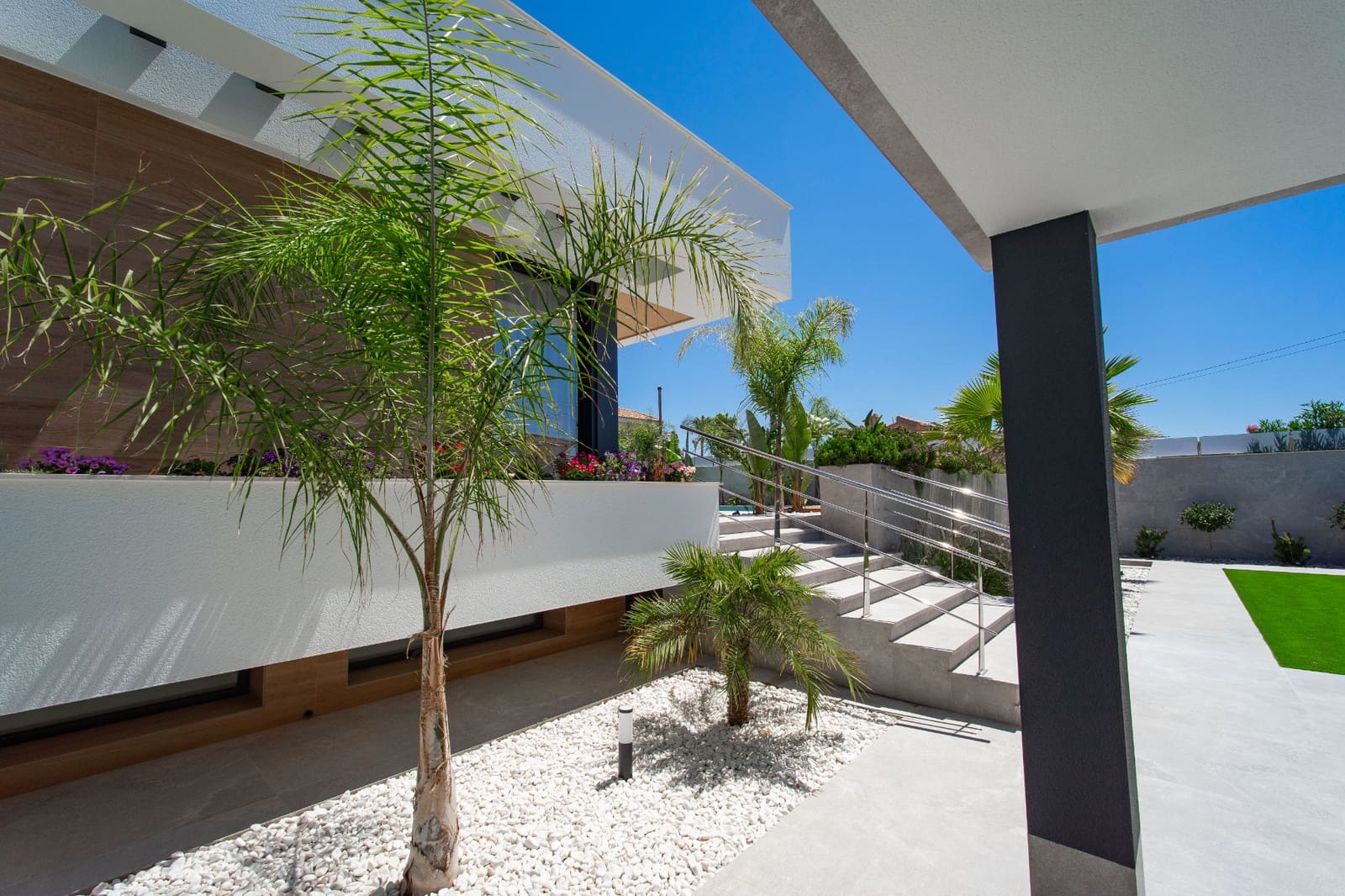 5 bedroom Villa for sale in Ciudad Quesada with pool garage - € 2,650,000 (Ref: 10014122)