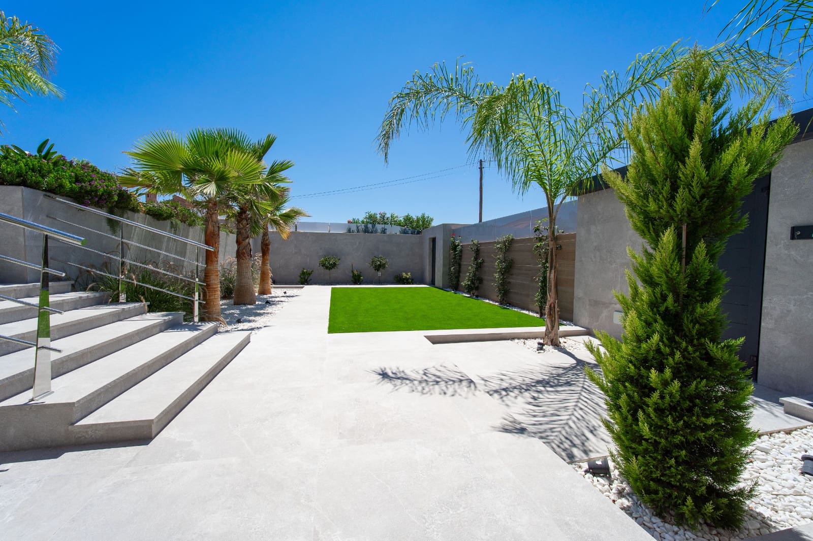 5 bedroom Villa for sale in Ciudad Quesada with pool garage - € 2,650,000 (Ref: 10014122)