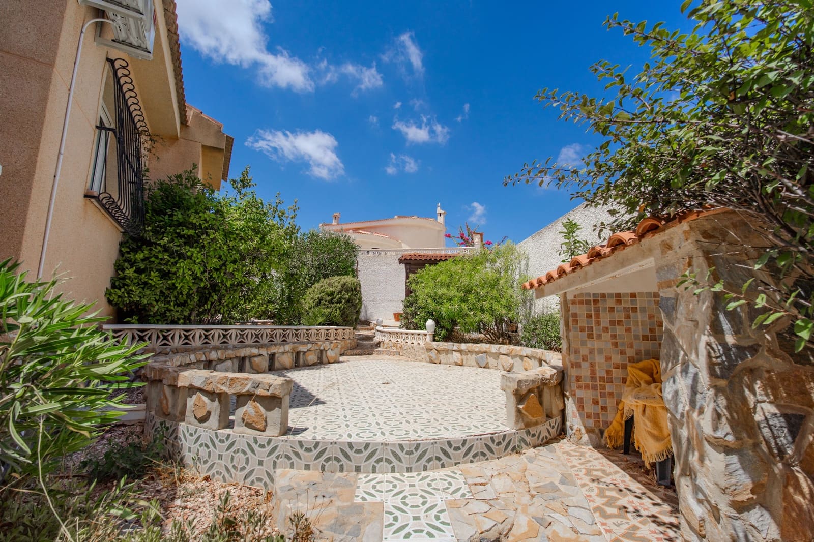 3 bedroom Villa for sale in Ciudad Quesada with pool garage - € 379,950 (Ref: 10014126)