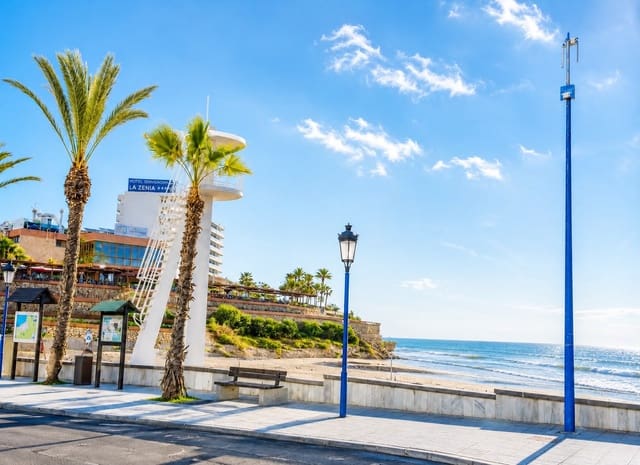 5 sovrum Villa till salu i La Zenia, Orihuela med pool garage - 2 200 000 € (Ref: 10014128)