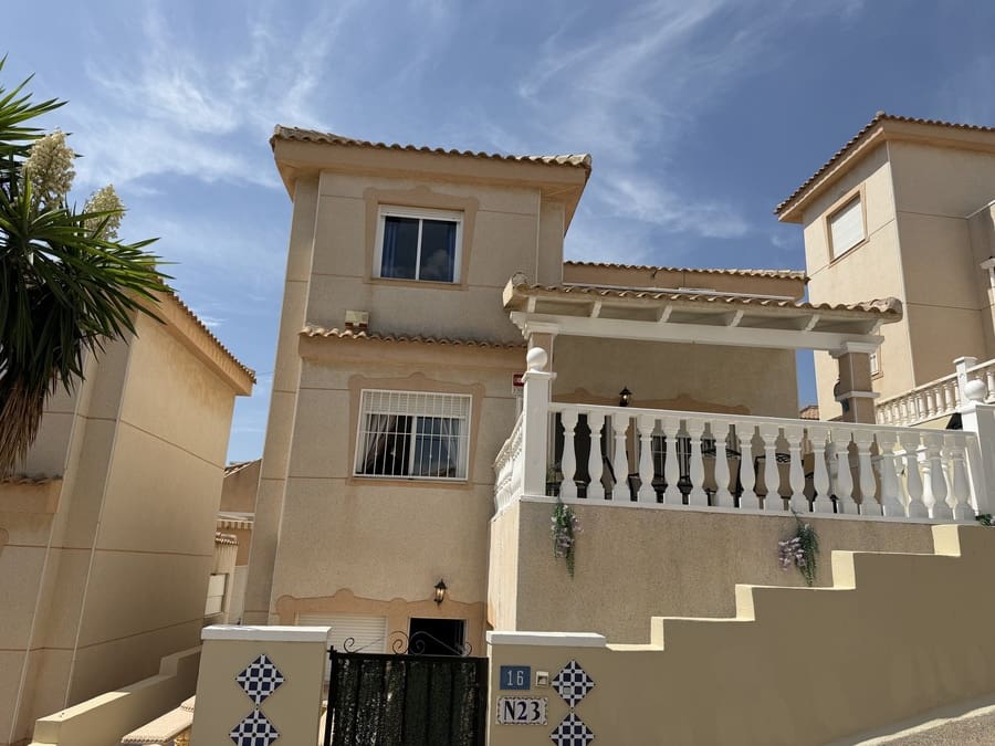 3 camera da letto Villa in vendita in Ciudad Quesada con piscina - 275.000 € (Rif: 10018092)